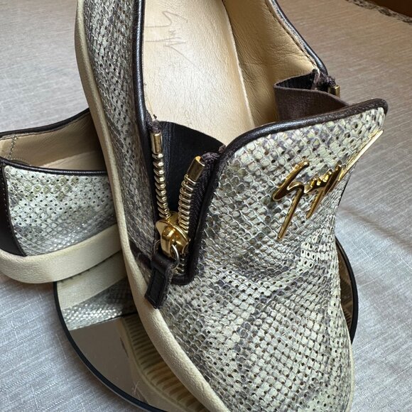 Giuseppe Zanotti Women 37.5 Python Print Low-Top Slip on Sneakers Gold Zippers - Picture 7 of 14